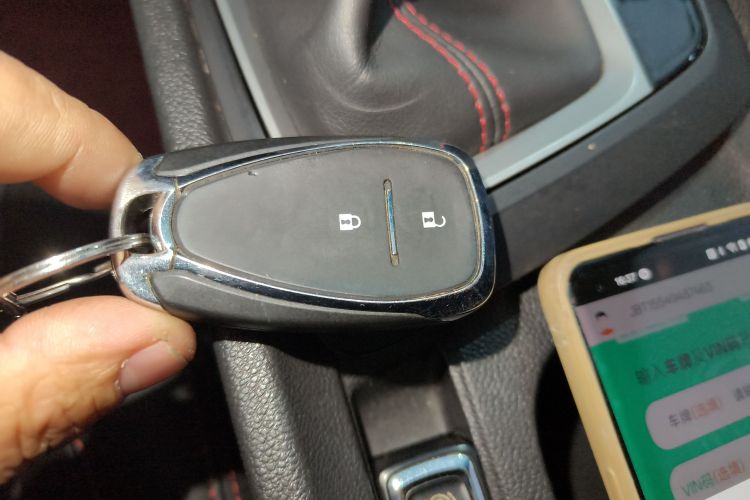 雪佛兰 沃兰多 2018款 Redline 530T 自动纵享版（5+2款） 国V中控内饰11