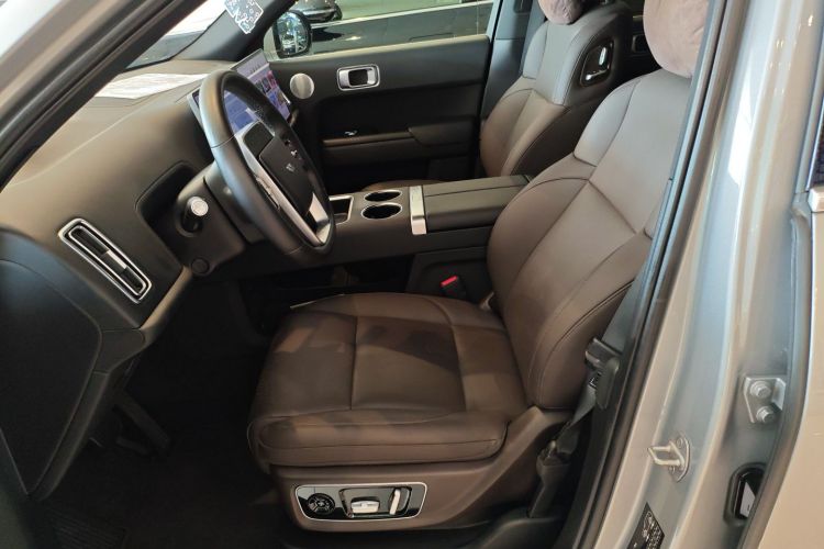 理想汽车 理想L8 2023款 Pro中控内饰19