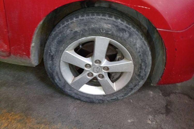 马自达3 2007款 1.6L 自动标准型车身外观10