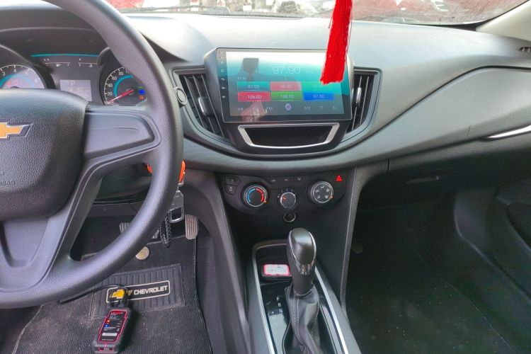 雪佛兰 科沃兹 2018款 320 自动欣享天窗版局部细节16