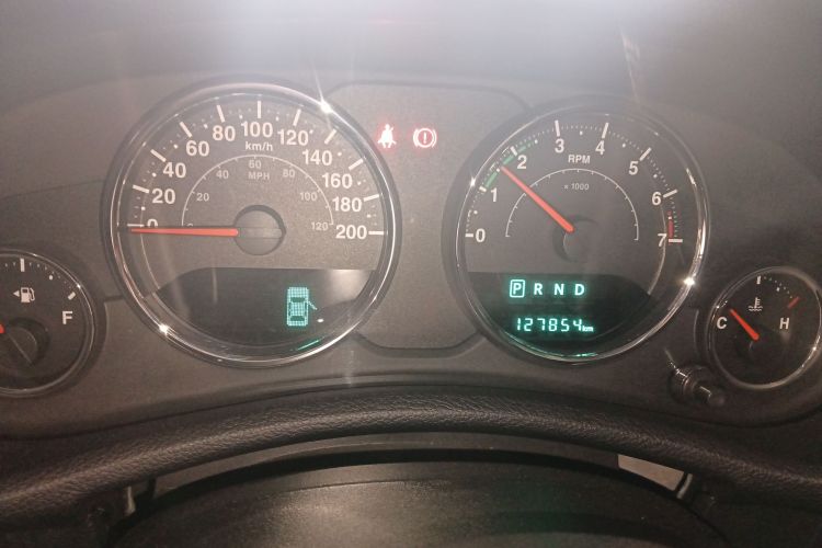 Jeep 牧马人 2015款 3.0L Sahara 四门舒享版局部细节14