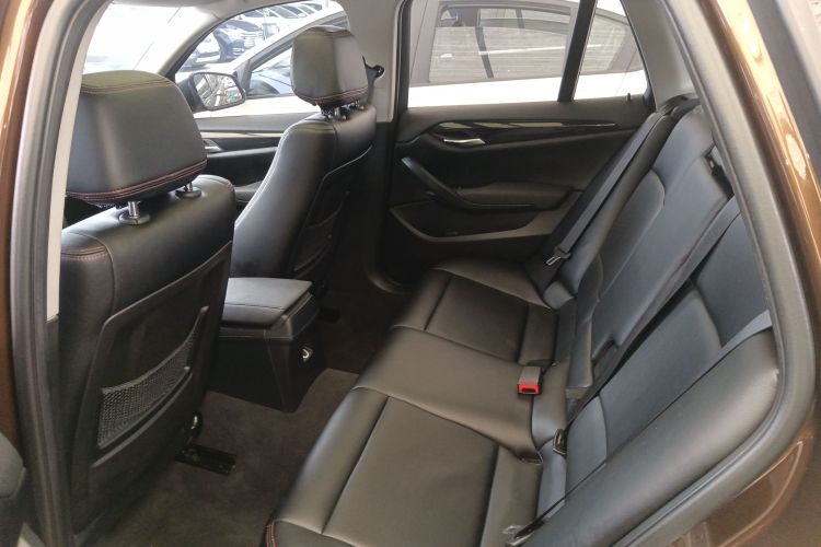 宝马X1 2015款 sDrive18i 时尚晋级版中控内饰7004