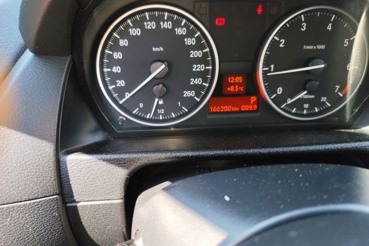 宝马X1 2012款 sDrive20i 领先型中控内饰15