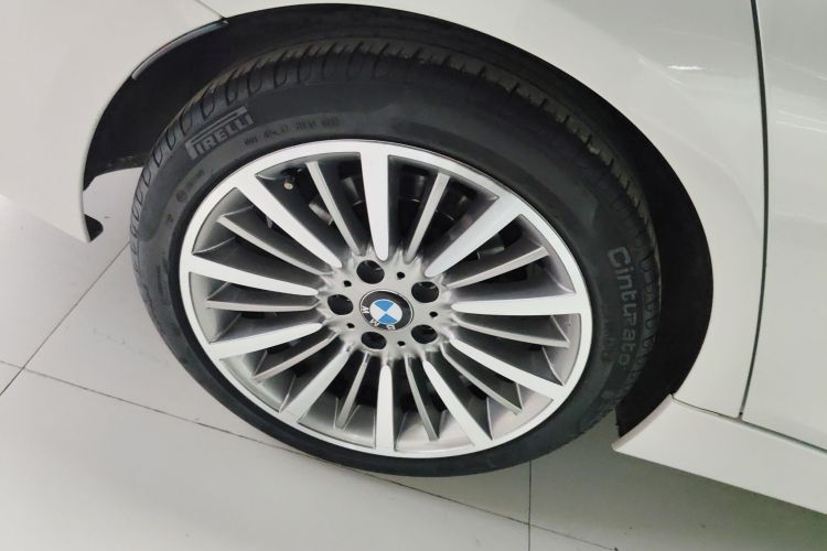 宝马3系 2019款 320Li 时尚型车身外观6008