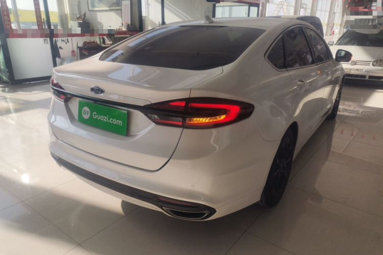 福特 蒙迪欧 2017款 EcoBoost 180 时尚型车身外观7