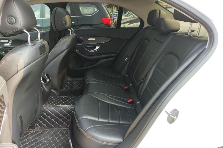 奔驰C级 2018款 C 200 L 运动版中控内饰7004