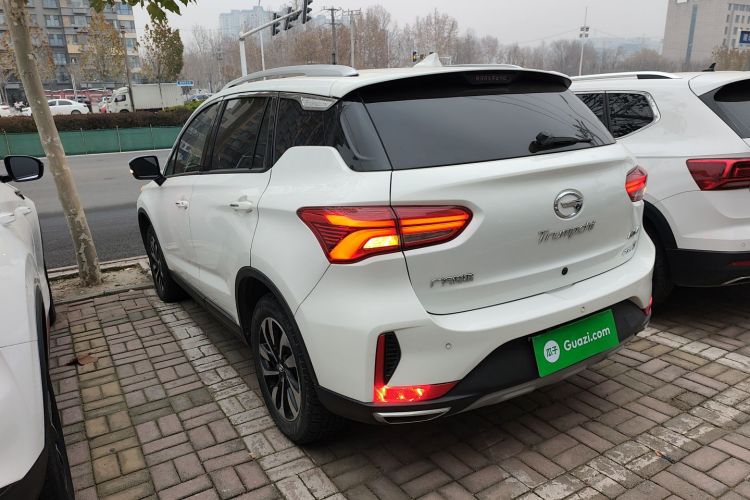 广汽传祺 传祺GS4 2018款 235T 自动两驱精英百万纪念版车身外观4