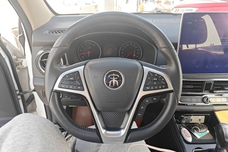 比亚迪 宋 2019款 1.5TI 自动智联越耀型中控内饰13