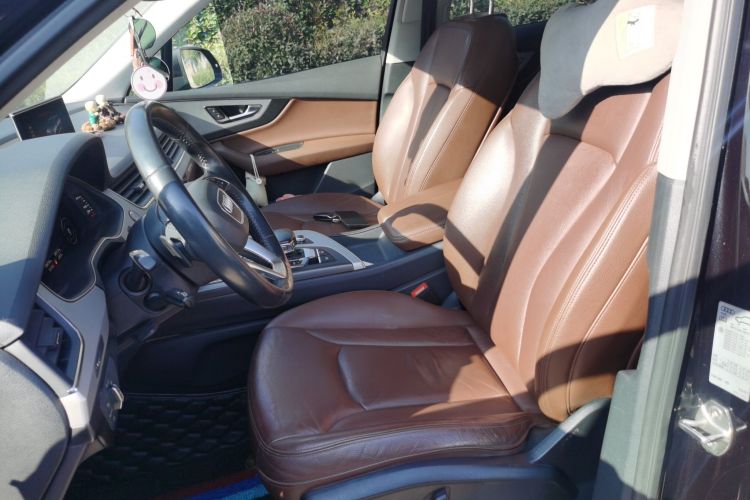 奥迪Q7 2018款 45 TFSI 技术型中控内饰19