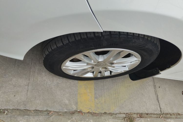 海马M3 2016款 1.5L 手动舒适型车身外观6007