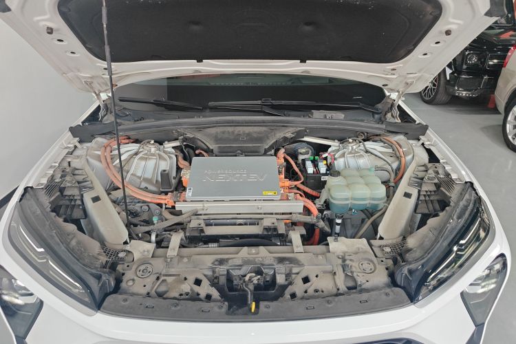 蔚来EC6 2020款 440KM 性能版机舱底盘24