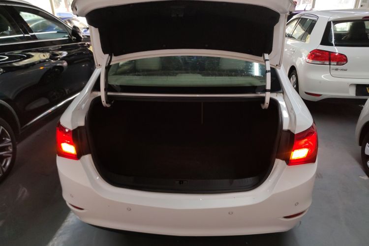 别克 英朗 2016款 18T 双离合精英型局部细节23