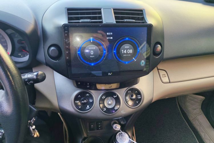 丰田 RAV4荣放 2011款 2.0L 自动豪华版中控内饰16