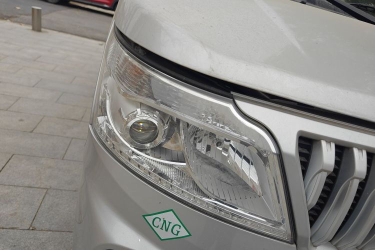 长安凯程 长安睿行M60 2023款 1.6L CNG舒适型客车6座车身外观8