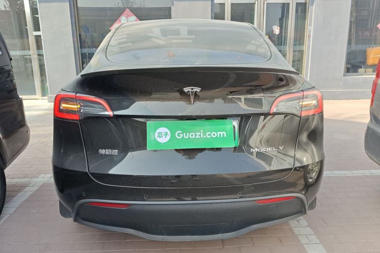 特斯拉 Model Y 2021款 标准续航后驱版车身外观6