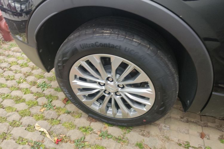 凯迪拉克XT4 2024款 28T 两驱豪华型车身外观6008