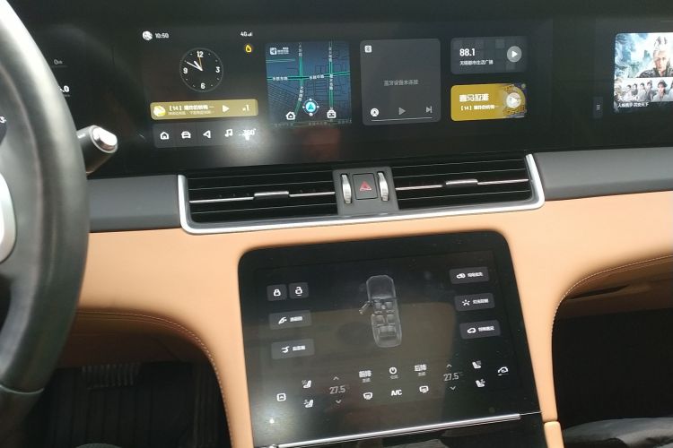 理想汽车 理想ONE 2020款 增程6座版中控内饰16