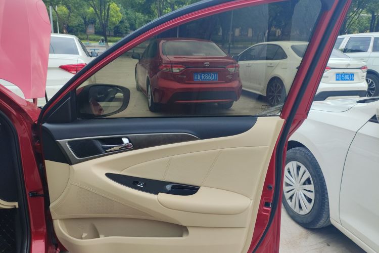 长安 逸动 2016款 1.6L 自动风尚型中控内饰42