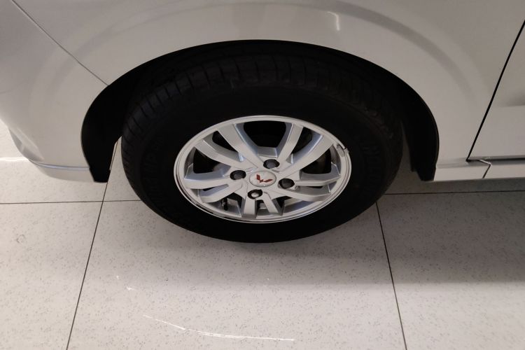 五菱汽车 五菱宏光 2021款 1.5L S标准型LAR车身外观6007