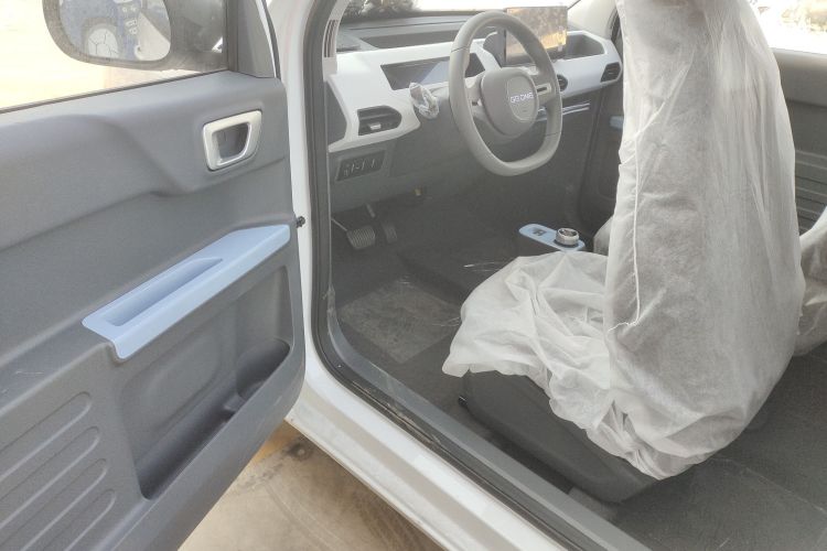 吉利银河 熊猫 2025款 210km 元气熊中控内饰20