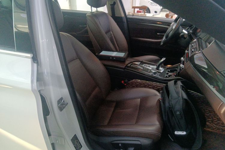 宝马5系 2014款 525Li 豪华设计套装局部细节41