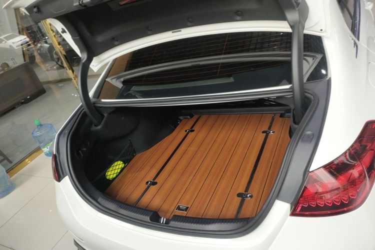 奔驰C级 2022款 C 260 L 运动版中控内饰23