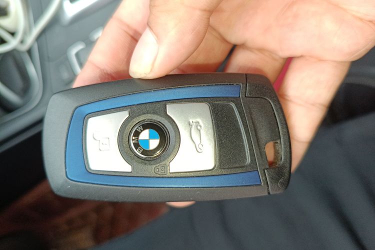 宝马3系 2017款 320Li M运动型中控内饰11