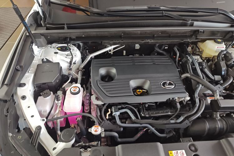 雷克萨斯NX 2025款 350h JOY机舱底盘25