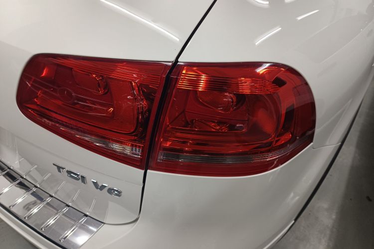 大众 途锐 2011款 3.0TSI 标配型车身外观6006