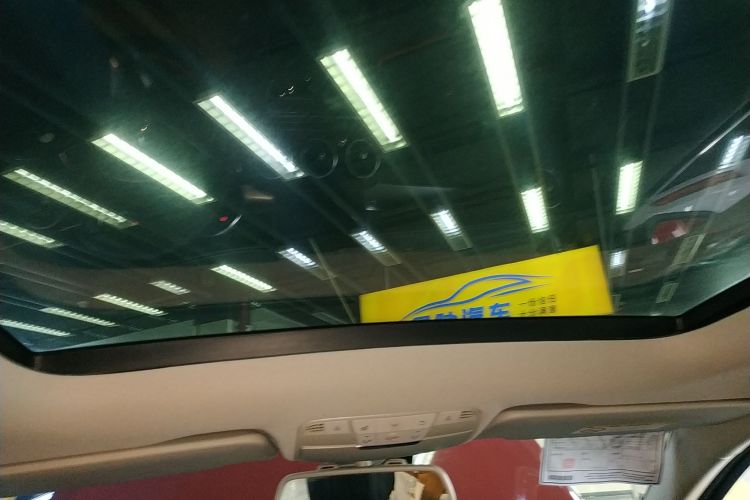 奔驰C级 2018款 C 200 L 运动版 成就特别版局部细节22