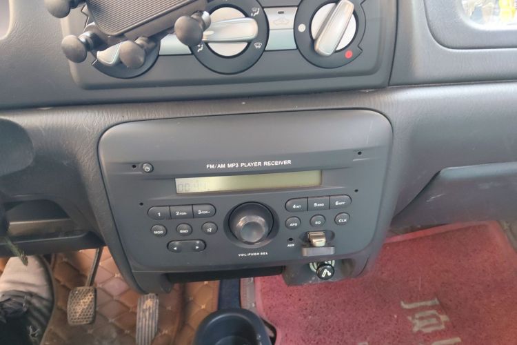 铃木 北斗星 2016款 1.4L 手动超值型中控内饰16