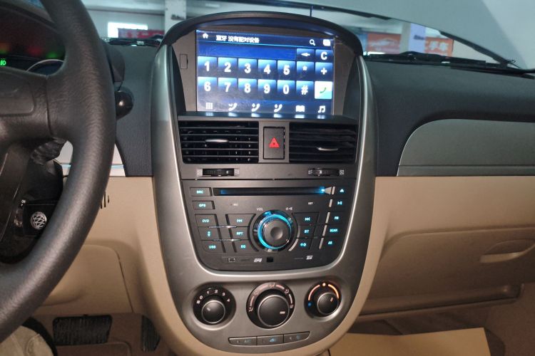 别克 凯越 2013款 1.5L 自动经典型中控内饰16