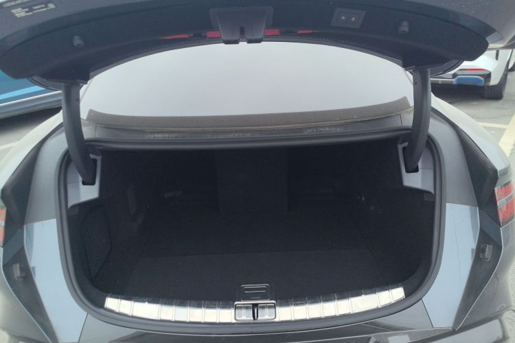 腾势Z9 2024款 1100km 四驱Max版机舱底盘23