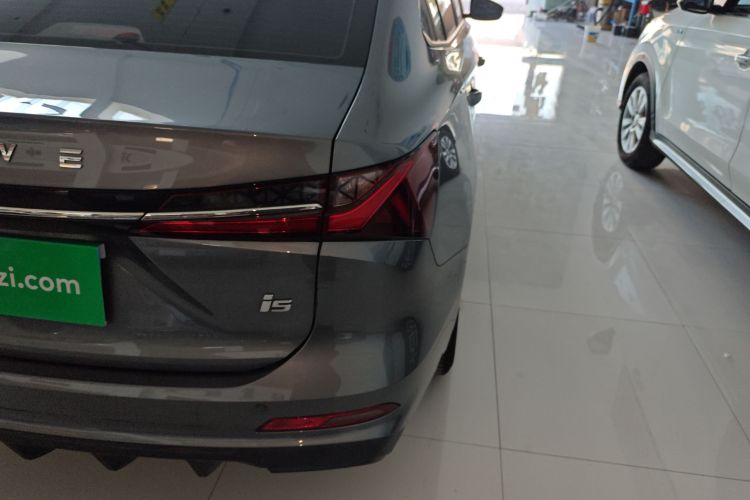 荣威i5 2023款 1.5L 手动舒享版车身外观9