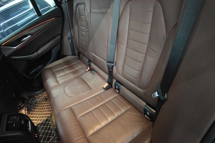 宝马X3 2020款  xDrive28i M运动套装中控内饰21