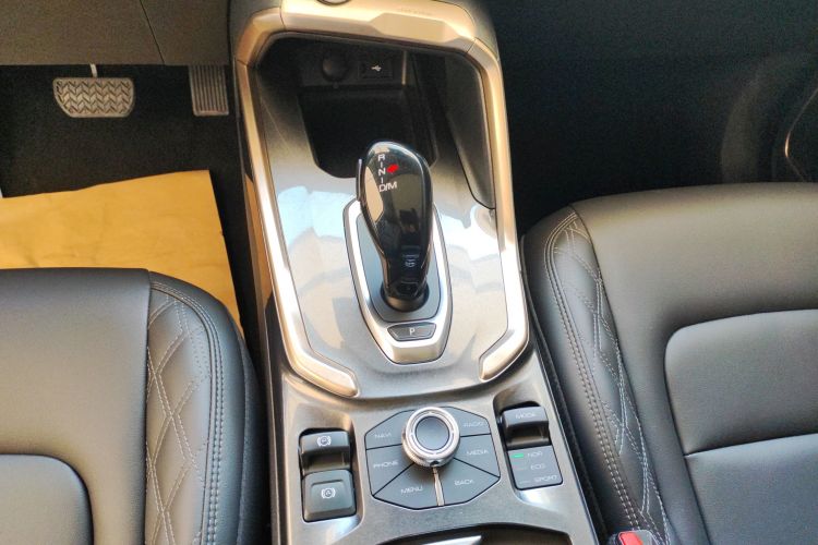 哈弗H6 2020款 1.5GDIT 自动铂金豪华版中控内饰18