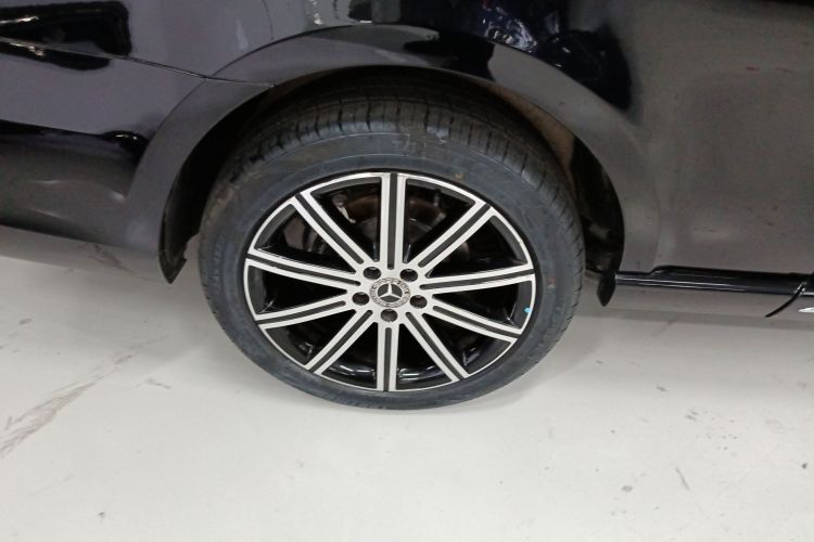 奔驰V级 2022款 V 260 L 长轴距豪华版车身外观6001