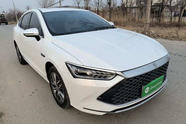 比亚迪 秦PLUS 2023款  冠军版 DM-i 120KM超越型车身外观3