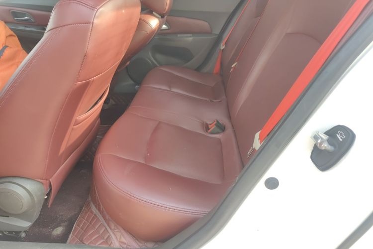 雪佛兰 科鲁兹 2015款 1.5L 经典 SE AT中控内饰21