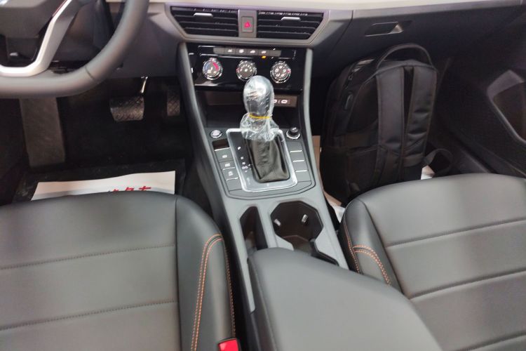 大众 宝来 2025款 改款 200TSI DSG悦行PRO版中控内饰18