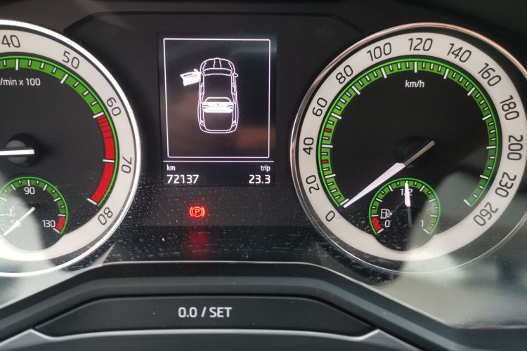 斯柯达 速派 2018款 TSI330 DSG舒适版 国V中控内饰15