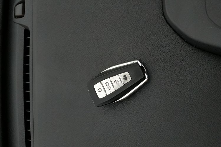 吉利汽车 帝豪 2022款 第4代 1.5L CVT精英型中控内饰11