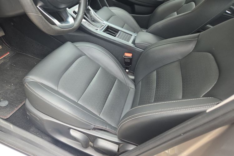 吉利汽车 帝豪 2021款 UP 1.5L CVT豪华型中控内饰19