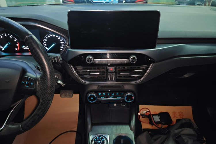 福特 福克斯Active 2020款 EcoBoost 180 自动劲潮型局部细节16