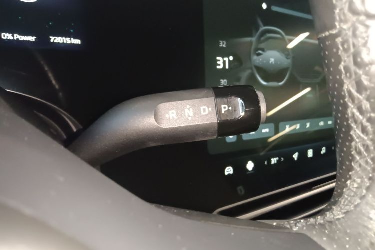 飞凡汽车 飞凡R7 2023款 后驱屏霸Pro版中控内饰18