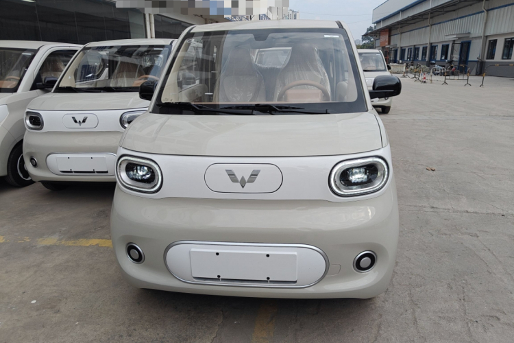 五菱汽车 宏光MINIEV 2024款 第三代 215km 青春版车身外观6001