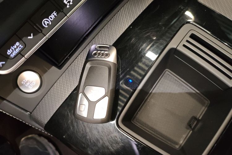 奥迪Q5L Sportback 2022款 改款 45 TFSI 豪华型中控内饰11