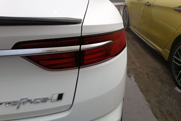 吉利汽车 星瑞 2025款 东方曜 1.5TD 昆仑版车身外观9