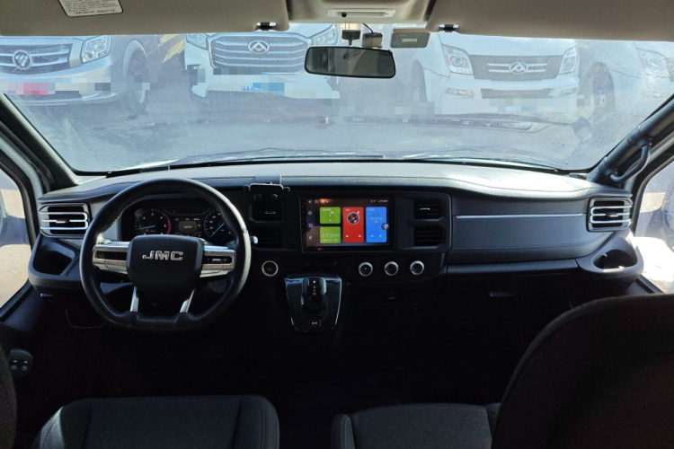 江铃福顺 2023款 2.0T 自动短轴中顶商运型多功能乘用车6座中控内饰12