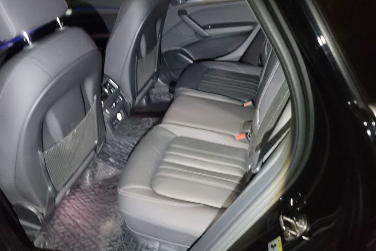 奥迪Q5L 2022款 45T 豪华致雅型中控内饰7004